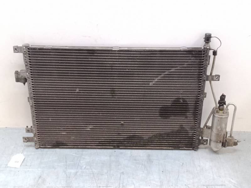 RADIADOR A/A /CONDENSADOR 30665562 