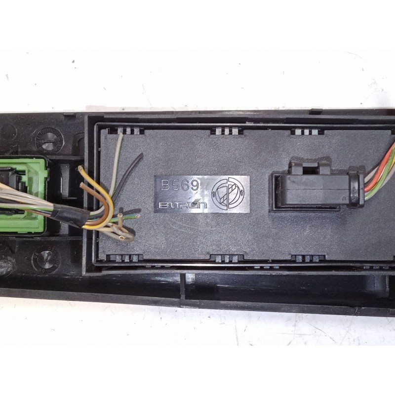 Recambio de mando elevalunas delantero izquierdo para lancia musa (350_) 1.3 d multijet (350.axg11, 350.axg1a) referencia OEM IA