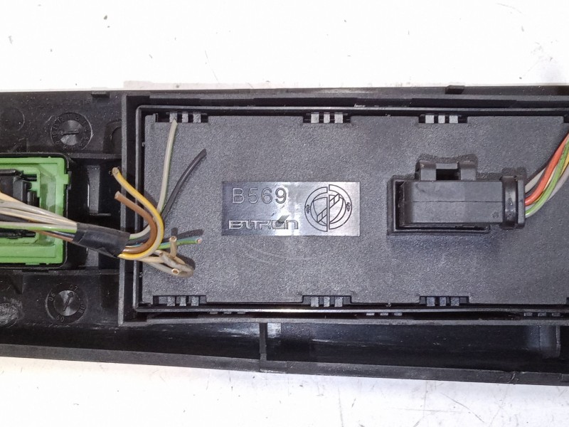 Recambio de mando elevalunas delantero izquierdo para lancia musa (350_) 1.3 d multijet (350.axg11, 350.axg1a) referencia OEM IA