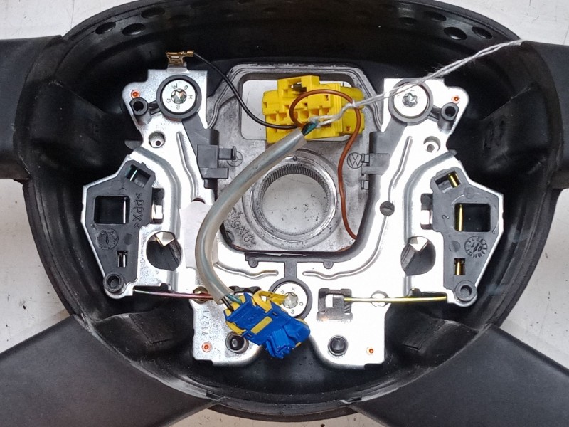 Recambio de volante para volkswagen polo (9n_, 9a_) 1.4 16v referencia OEM IAM   
