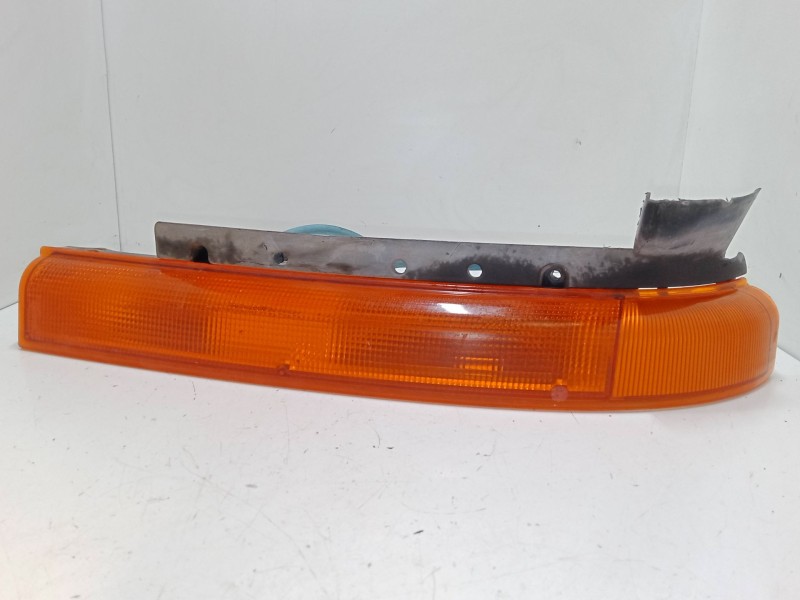 Recambio de intermitente delantero derecho para mitsubishi canter fe659h referencia OEM IAM   