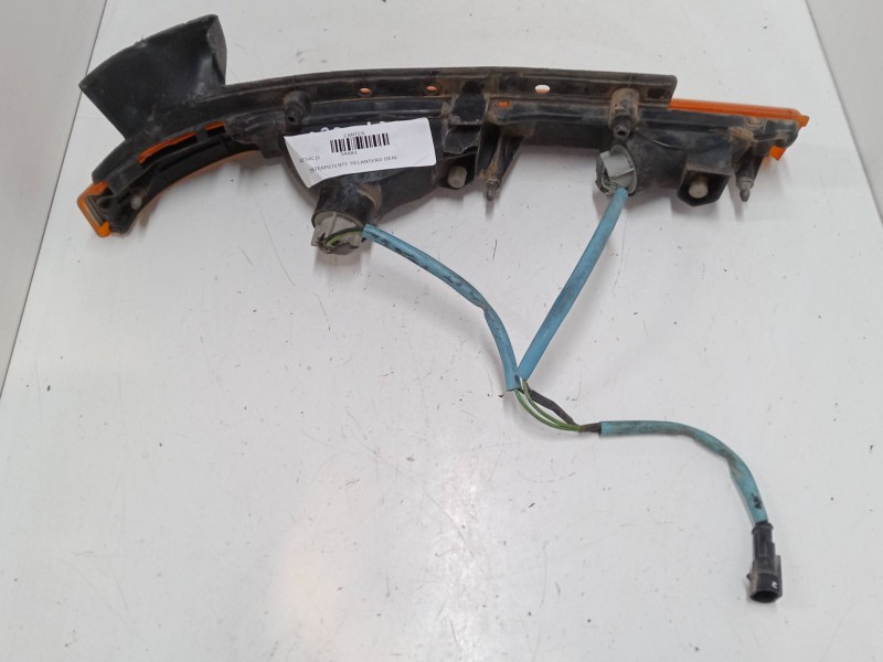 Recambio de intermitente delantero derecho para mitsubishi canter fe659h referencia OEM IAM   