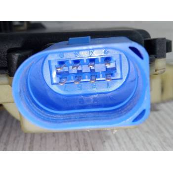 CERRADURA PUERTA DELANTERA DERECHA 