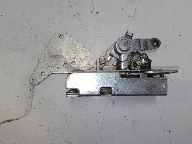 Recambio de cerradura puerta delantera izquierda para scania scania p p 94gb 6x2 referencia OEM IAM   