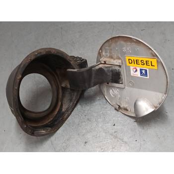 TAPA EXTERIOR COMBUSTIBLE 