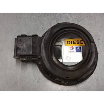 TAPA EXTERIOR COMBUSTIBLE 