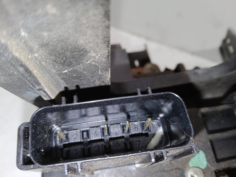 Recambio de cerradura puerta trasera derecha para ford fusion (ju_) 1.6 tdci referencia OEM IAM   