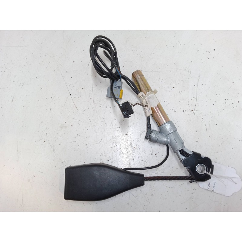 Recambio de anclaje cinturon trasero derecho para renault clio ii (bb_, cb_) 1.5 dci (b/cb07) referencia OEM IAM   