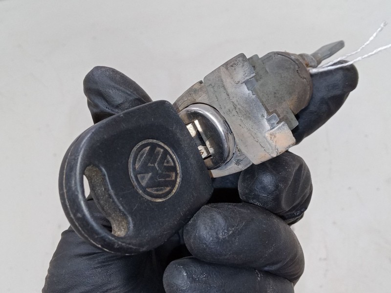 Recambio de bombin puerta delantera izquierda para volkswagen bora i (1j2) 1.9 sdi referencia OEM IAM   