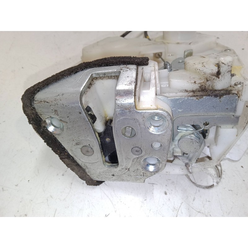 Recambio de cerradura puerta trasera izquierda para suzuki swift iii (mz, ez) 1.3 ddis (rs 413d) referencia OEM IAM   