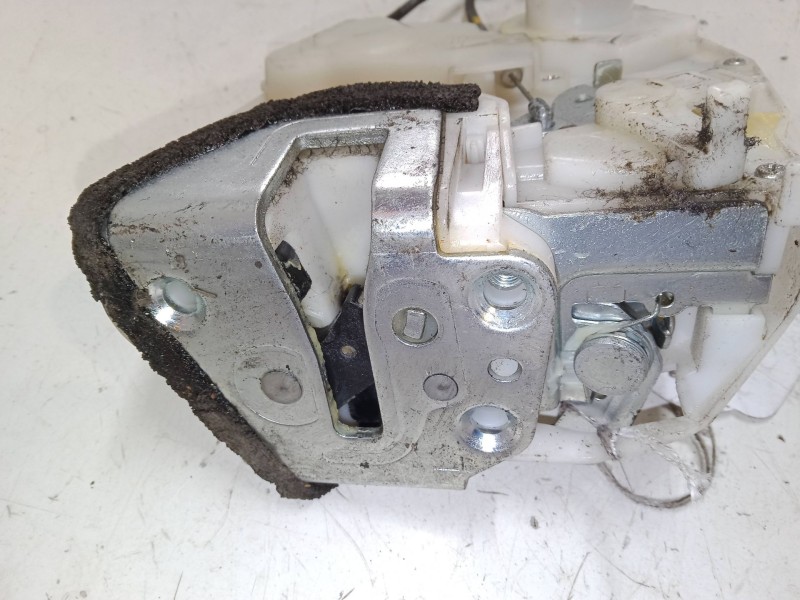 Recambio de cerradura puerta trasera izquierda para suzuki swift iii (mz, ez) 1.3 ddis (rs 413d) referencia OEM IAM   
