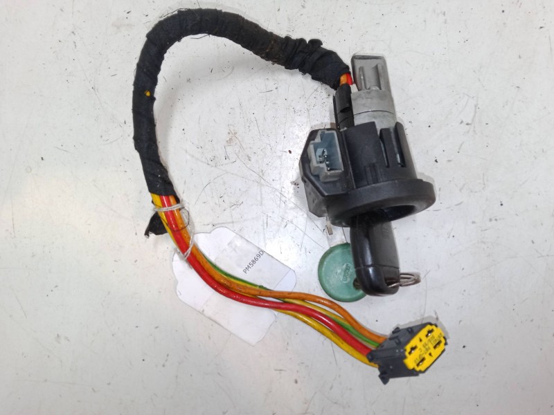 Recambio de clausor para renault clio ii (bb_, cb_) 1.2 (bb0a, bb0f, bb10, bb1k, bb28, bb2d, bb2h, cb0a,... referencia OEM IAM  