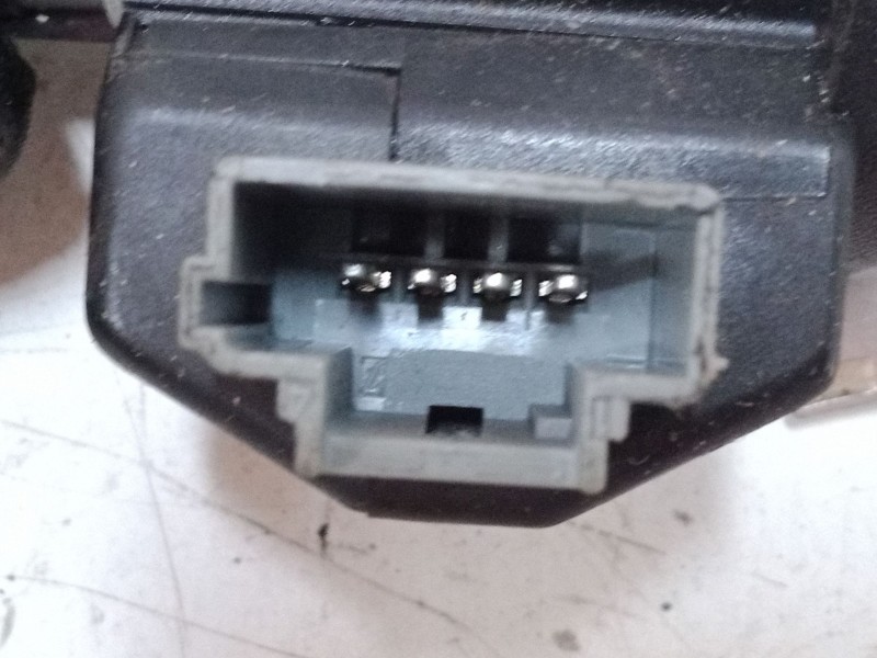 Recambio de clausor para renault clio ii (bb_, cb_) 1.2 (bb0a, bb0f, bb10, bb1k, bb28, bb2d, bb2h, cb0a,... referencia OEM IAM  