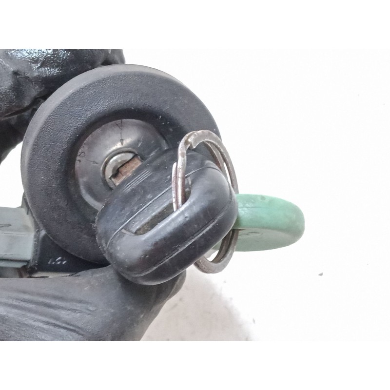 Recambio de clausor para renault clio ii (bb_, cb_) 1.2 (bb0a, bb0f, bb10, bb1k, bb28, bb2d, bb2h, cb0a,... referencia OEM IAM  