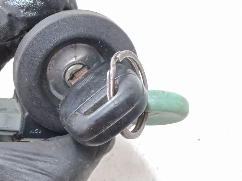 Recambio de clausor para renault clio ii (bb_, cb_) 1.2 (bb0a, bb0f, bb10, bb1k, bb28, bb2d, bb2h, cb0a,... referencia OEM IAM  