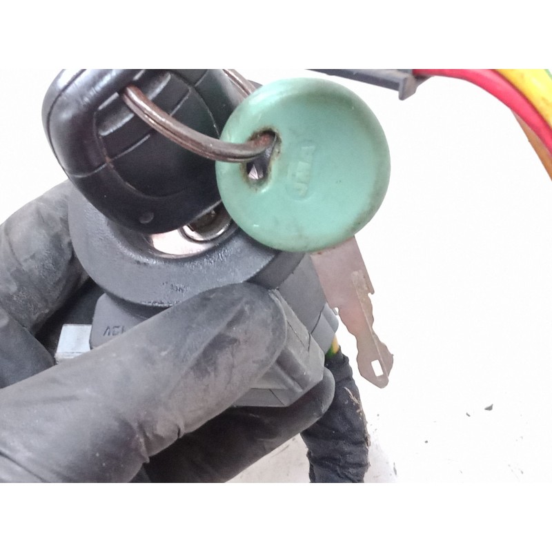 Recambio de clausor para renault clio ii (bb_, cb_) 1.2 (bb0a, bb0f, bb10, bb1k, bb28, bb2d, bb2h, cb0a,... referencia OEM IAM  