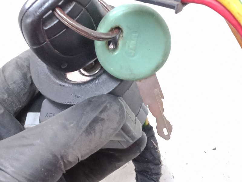 Recambio de clausor para renault clio ii (bb_, cb_) 1.2 (bb0a, bb0f, bb10, bb1k, bb28, bb2d, bb2h, cb0a,... referencia OEM IAM  