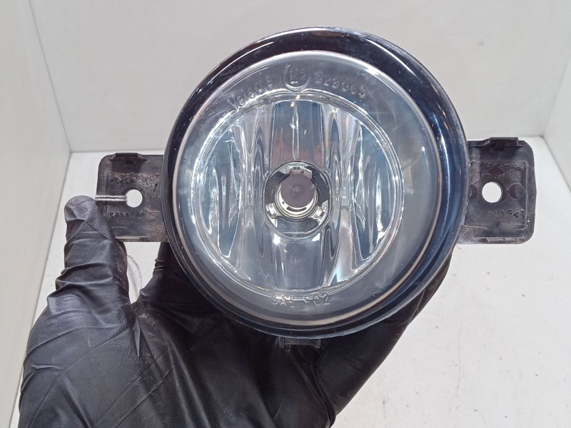 Recambio de faro antiniebla derecho para renault clio ii (bb_, cb_) 1.5 dci (b/cb07) referencia OEM IAM   