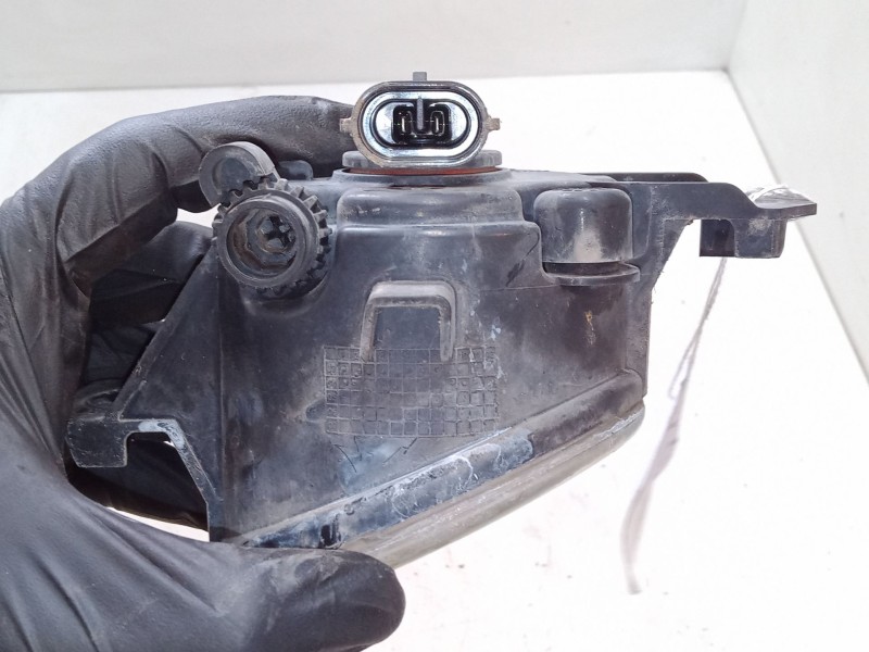 Recambio de faro antiniebla derecho para renault clio ii (bb_, cb_) 1.5 dci (b/cb07) referencia OEM IAM   