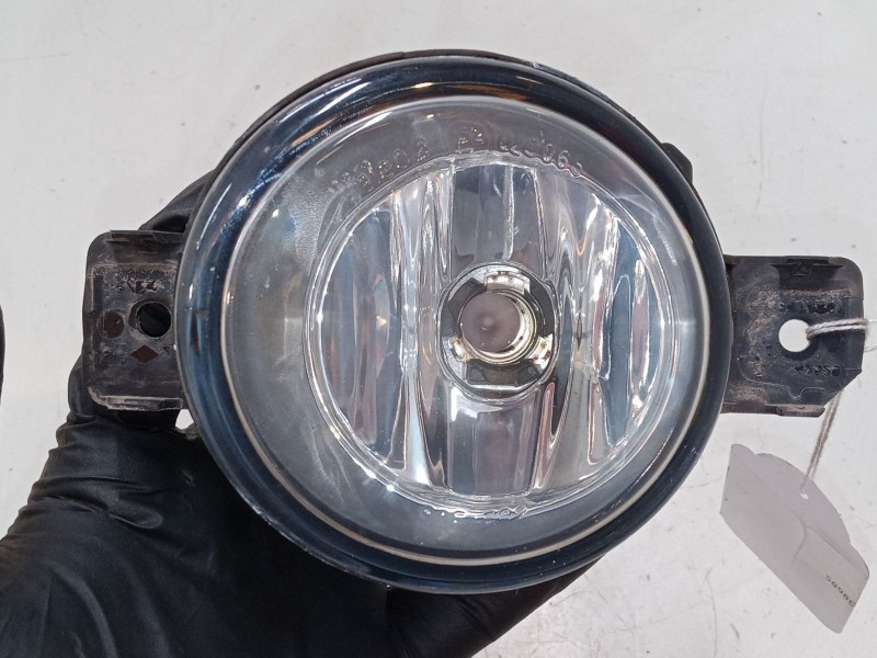 Recambio de faro antiniebla izquierdo para renault clio ii (bb_, cb_) 1.5 dci (b/cb07) referencia OEM IAM   
