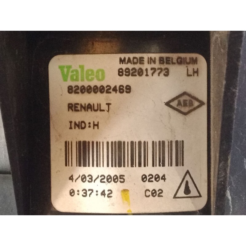 Recambio de faro antiniebla izquierdo para renault clio ii (bb_, cb_) 1.5 dci (b/cb07) referencia OEM IAM   