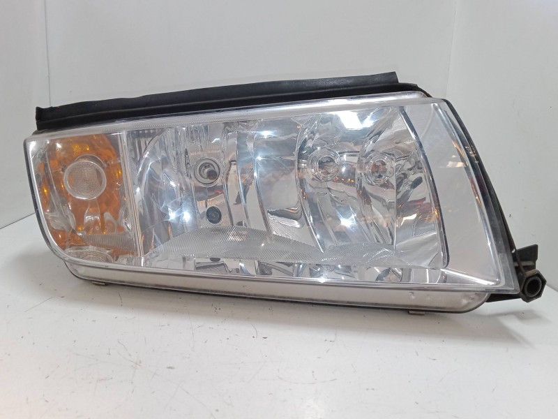 Recambio de faro derecho para skoda fabia i (6y2) 1.4 referencia OEM IAM   