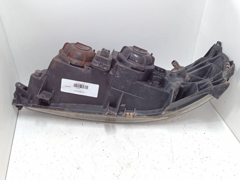 Recambio de faro derecho para volvo v70 ii (285) 2.4 referencia OEM IAM 8620687  89004806