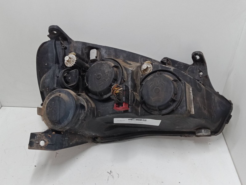 Recambio de faro izquierdo para opel corsa c (x01) 1.2 (f08, f68) referencia OEM IAM 93173253  