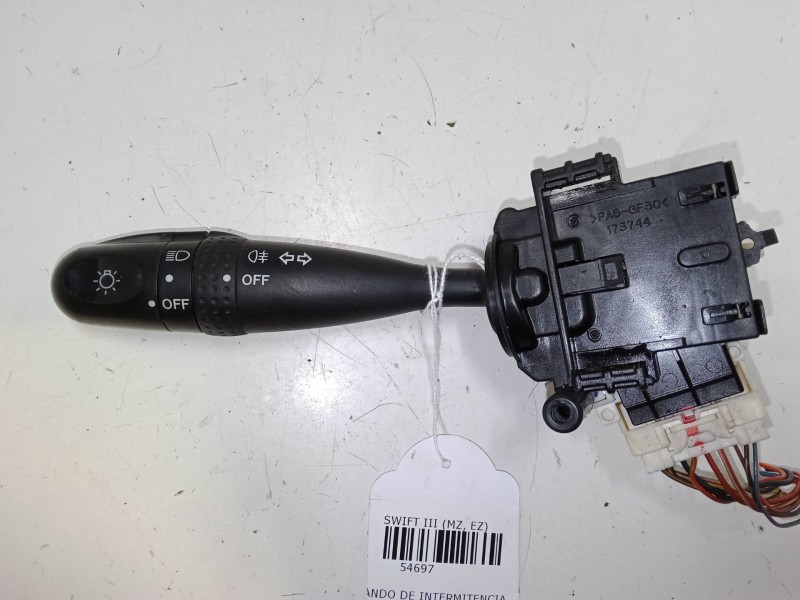 Recambio de mando de intermitencia para suzuki swift iii (mz, ez) 1.3 ddis (rs 413d) referencia OEM IAM   