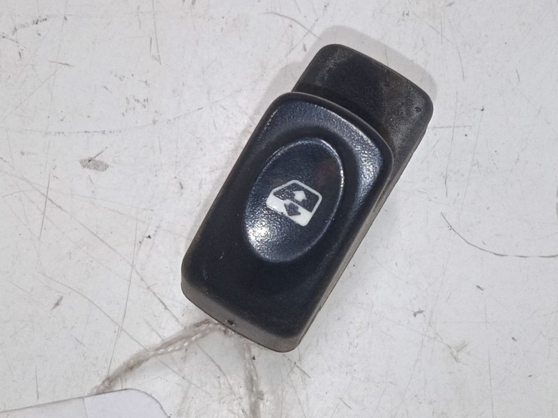 Recambio de mando elevalunas delantero izquierdo para renault clio ii (bb_, cb_) 1.2 (bb0a, bb0f, bb10, bb1k, bb28, bb2d, bb2h, 