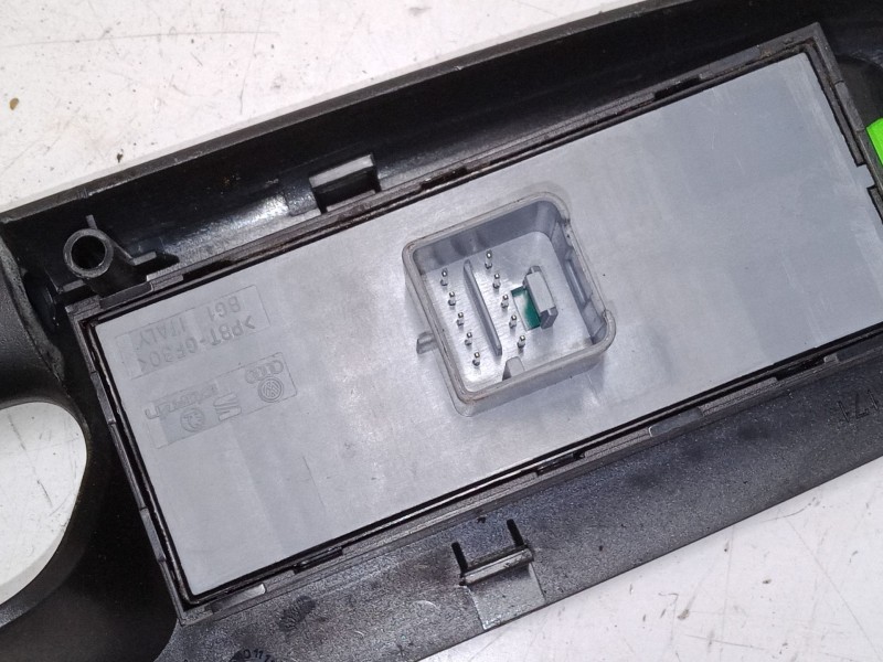 Recambio de mando elevalunas delantero izquierdo para skoda octavia ii combi (1z5) 1.9 tdi referencia OEM IAM   
