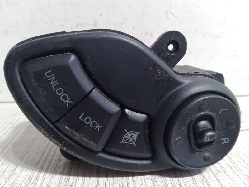 Recambio de mando retrovisor para hyundai santa fé i (sm) 2.0 crdi referencia OEM IAM 9353026000  