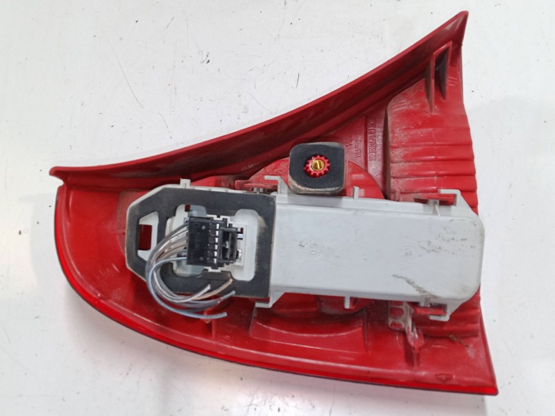 Recambio de piloto trasero derecho para renault clio ii (bb_, cb_) 1.5 dci (b/cb07) referencia OEM IAM   