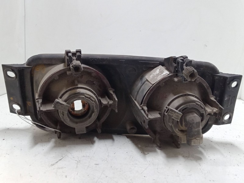Recambio de faro antiniebla derecho para scania scania p p 94gb 6x2 referencia OEM IAM 1420692  