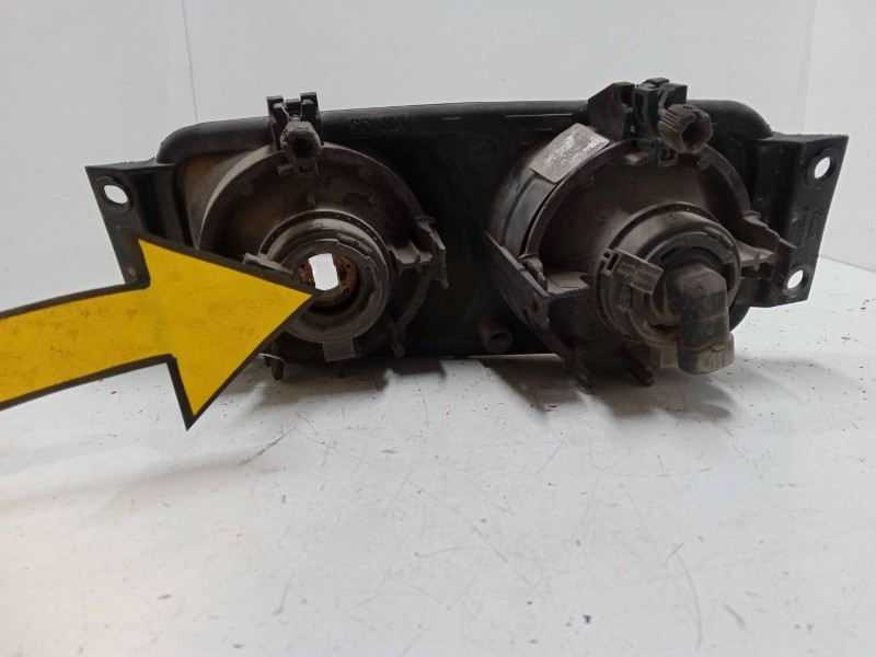 Recambio de faro antiniebla derecho para scania scania p p 94gb 6x2 referencia OEM IAM 1420692  