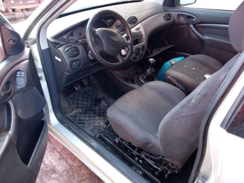 ford focus i sedán (dfw) del año 2004