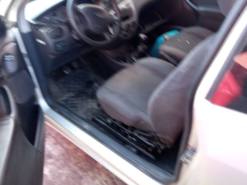 ford focus i sedán (dfw) del año 2004