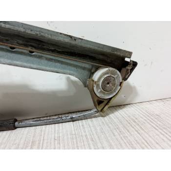 ELEVALUNAS ELECTRICO DELANTERO DERECHO 
