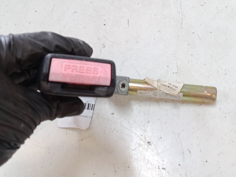 Recambio de anclaje cinturon trasero izquierdo para renault clio ii (bb_, cb_) 1.5 dci (b/cb07) referencia OEM IAM   