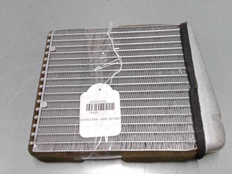 RADIADOR CALEFACCION / AIRE ACONDICIONADO 1K0819031A 