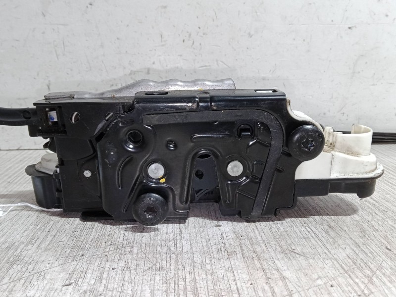 Recambio de cerradura puerta delantera izquierda para skoda yeti (5l) 1.2 tsi referencia OEM IAM   