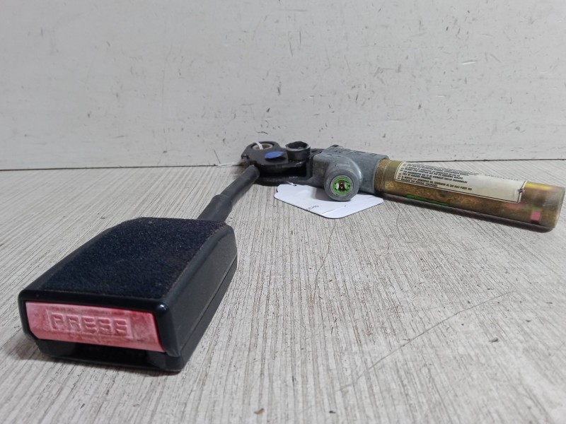 Recambio de anclaje cinturon delantero derecho para peugeot 406 (8b) 2.1 td 12v referencia OEM IAM   