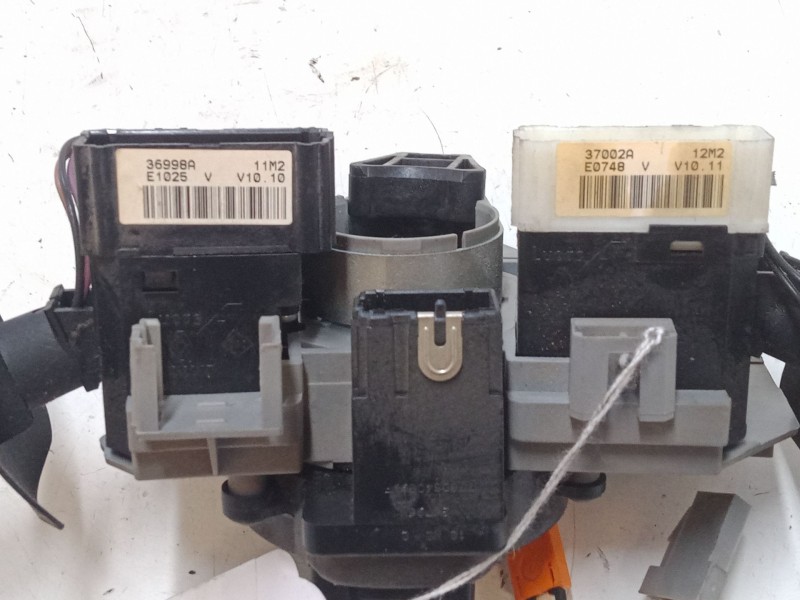Recambio de mando luces para renault scénic i monospace (ja0/1_, fa0_) 1.4 16v (ja0d, ja1h, ja0w, ja10) referencia OEM IAM   