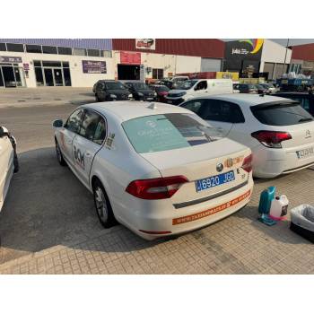 SKODA SUPERB II (3T4)