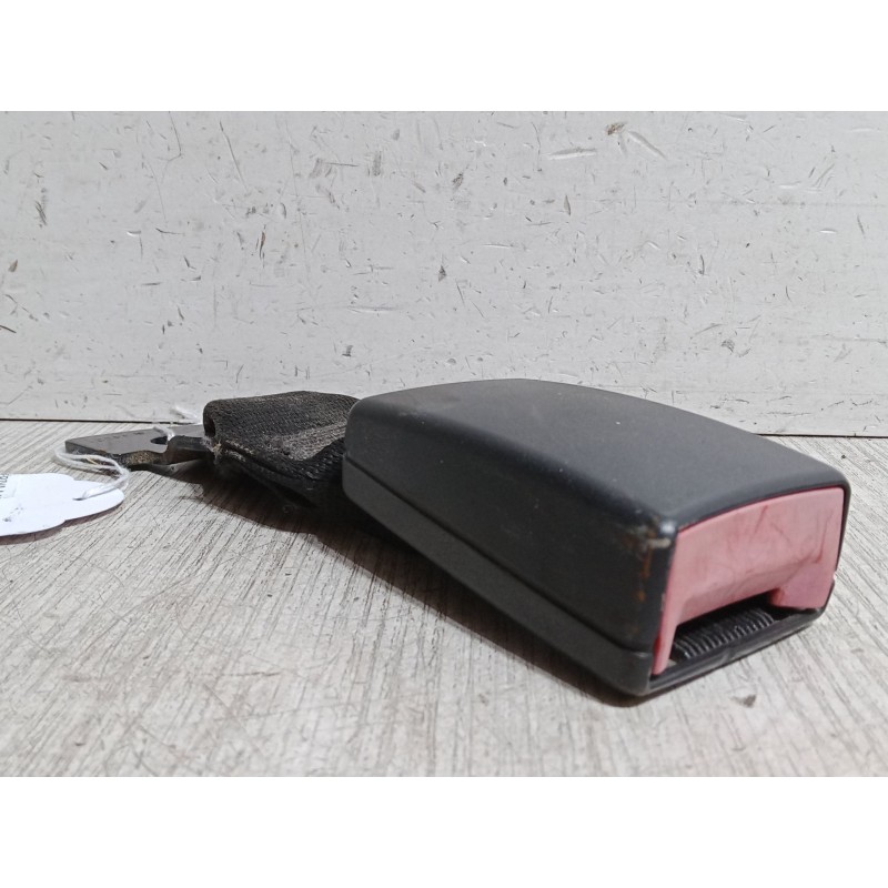 Recambio de anclaje cinturon trasero derecho para opel meriva a monospace (x03) 1.7 cdti (e75) referencia OEM IAM   
