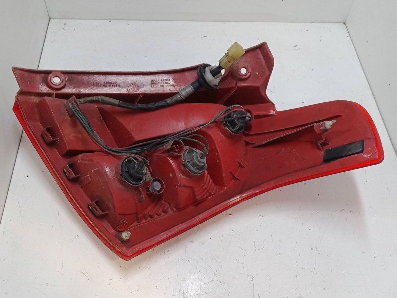 Recambio de piloto trasero izquierdo para suzuki swift iii (mz, ez) 1.3 ddis (rs 413d) referencia OEM IAM   