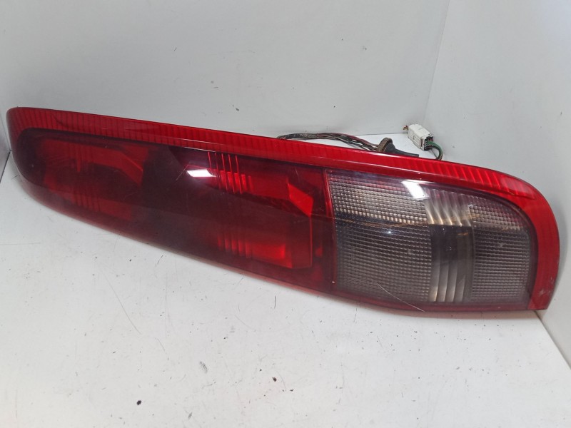 Recambio de piloto trasero derecho para nissan x-trail i (t30) 2.2 dci 4x4 referencia OEM IAM   