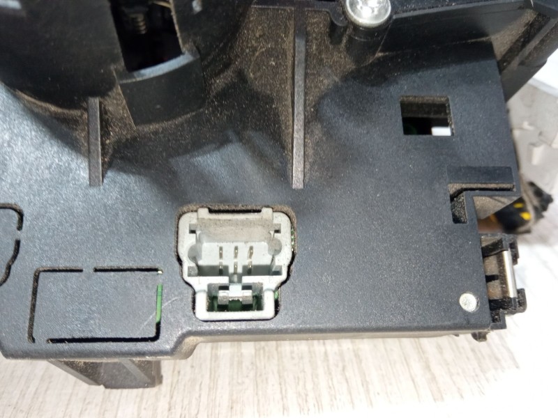 Recambio de mando luces para peugeot 207/207+ (wa_, wc_) 1.4 16v referencia OEM IAM 96657288XT 261133 B6 240908 S 0057 