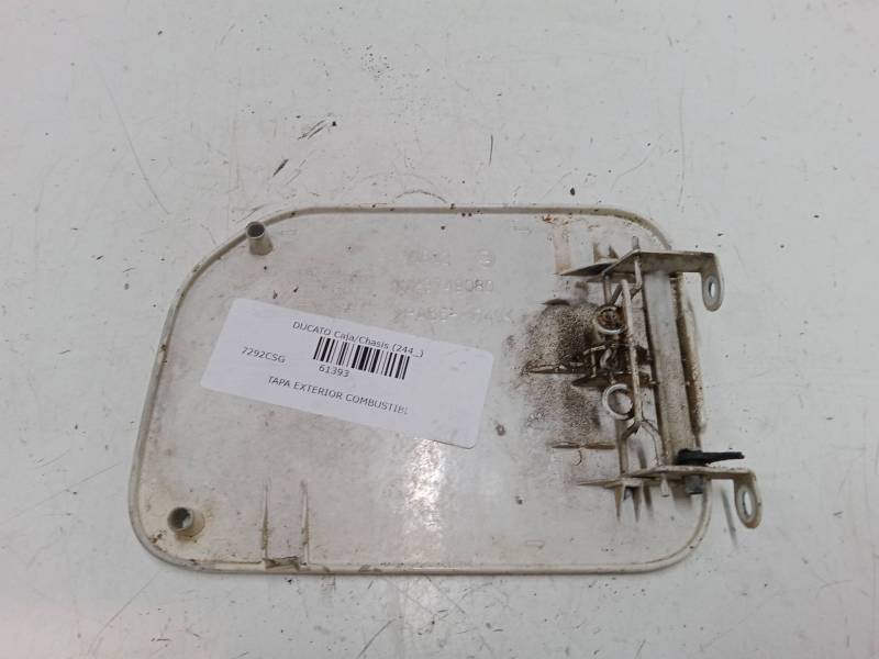 TAPA EXTERIOR COMBUSTIBLE 