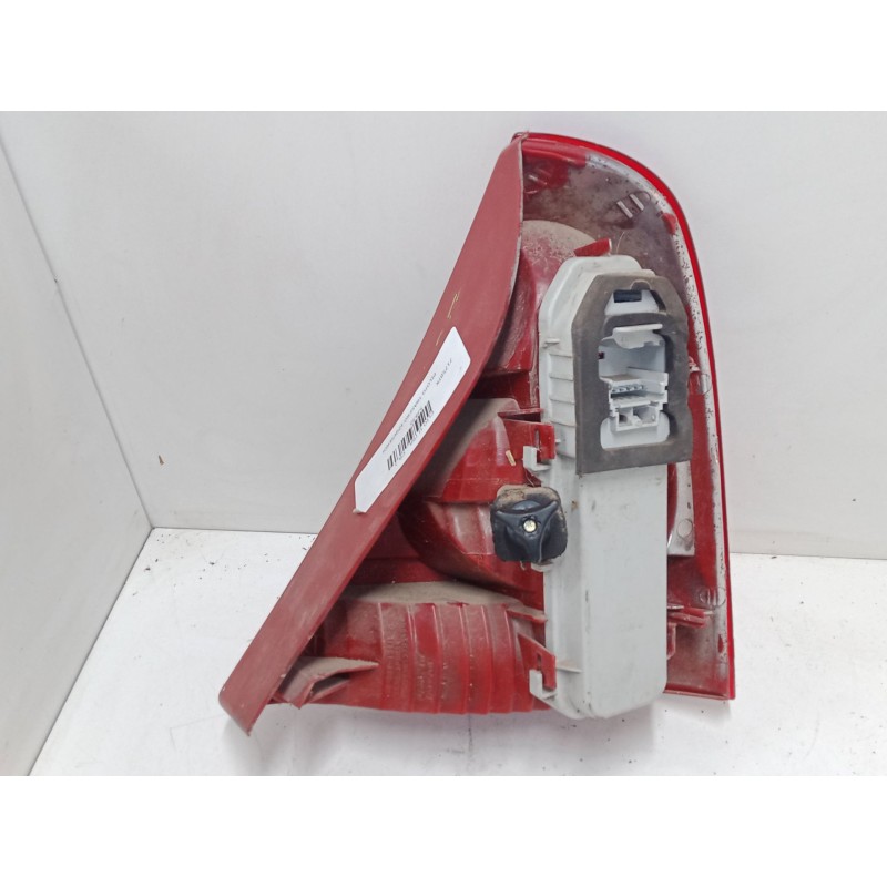 Recambio de piloto trasero izquierdo para renault clio ii (bb_, cb_) 1.2 (bb0a, bb0f, bb10, bb1k, bb28, bb2d, bb2h, cb0a,... ref